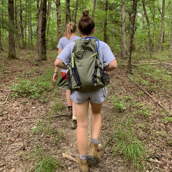 Meet your Posher, Claire - Picture 1 of 4